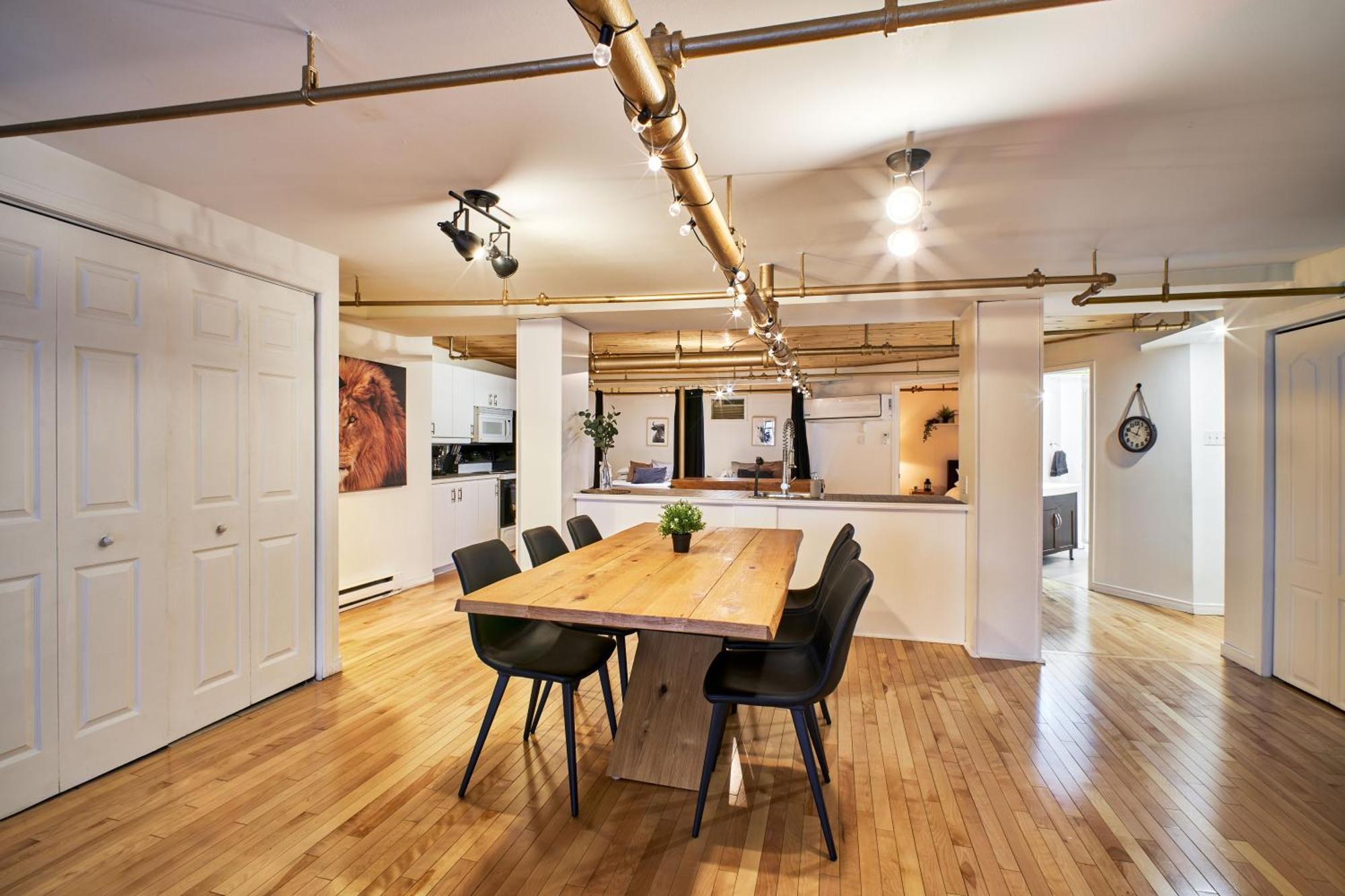 Lion'S Den // Spacious 1500 Sqft Квебек Екстериор снимка